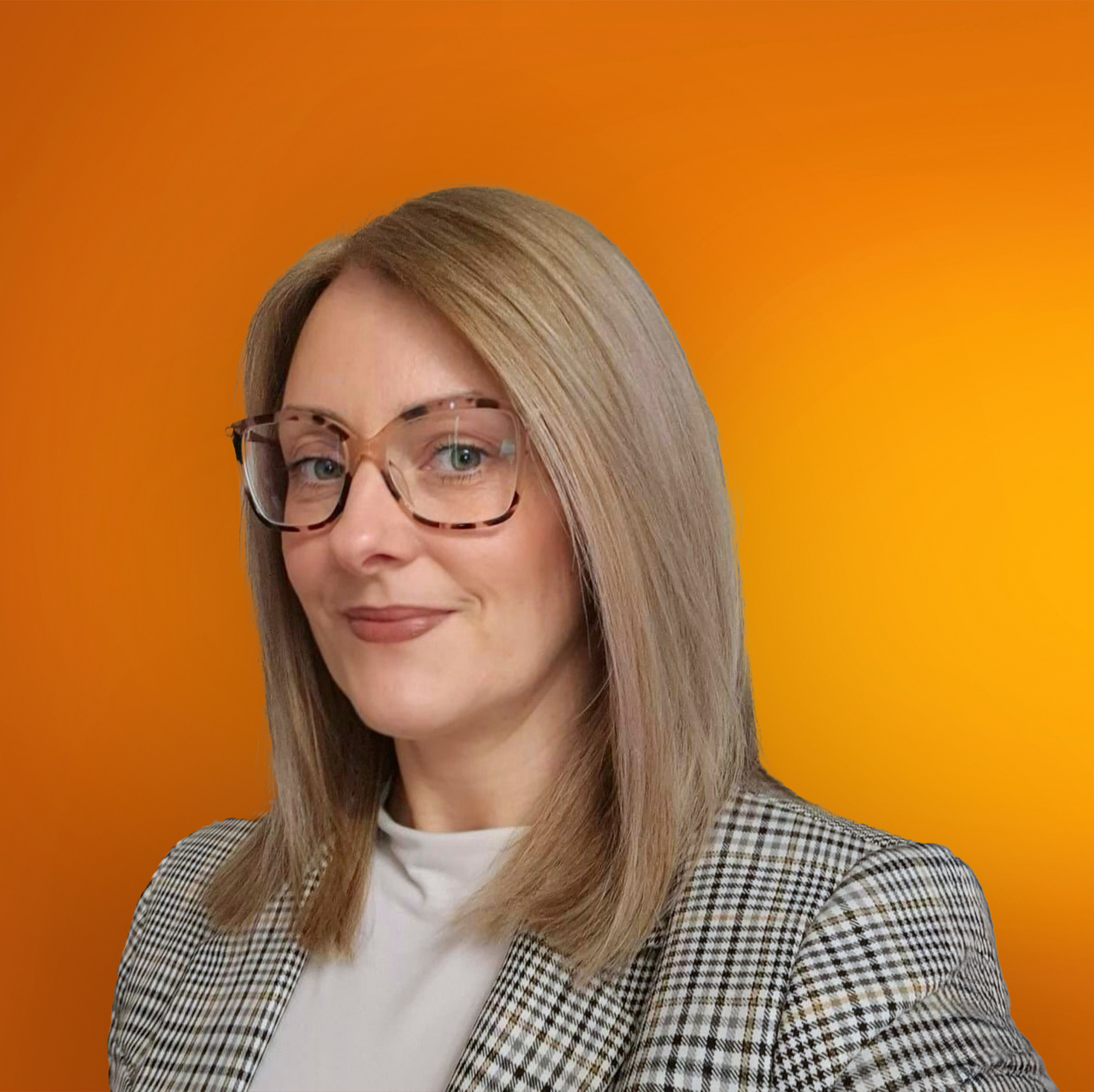 headshot Stacey Quinn